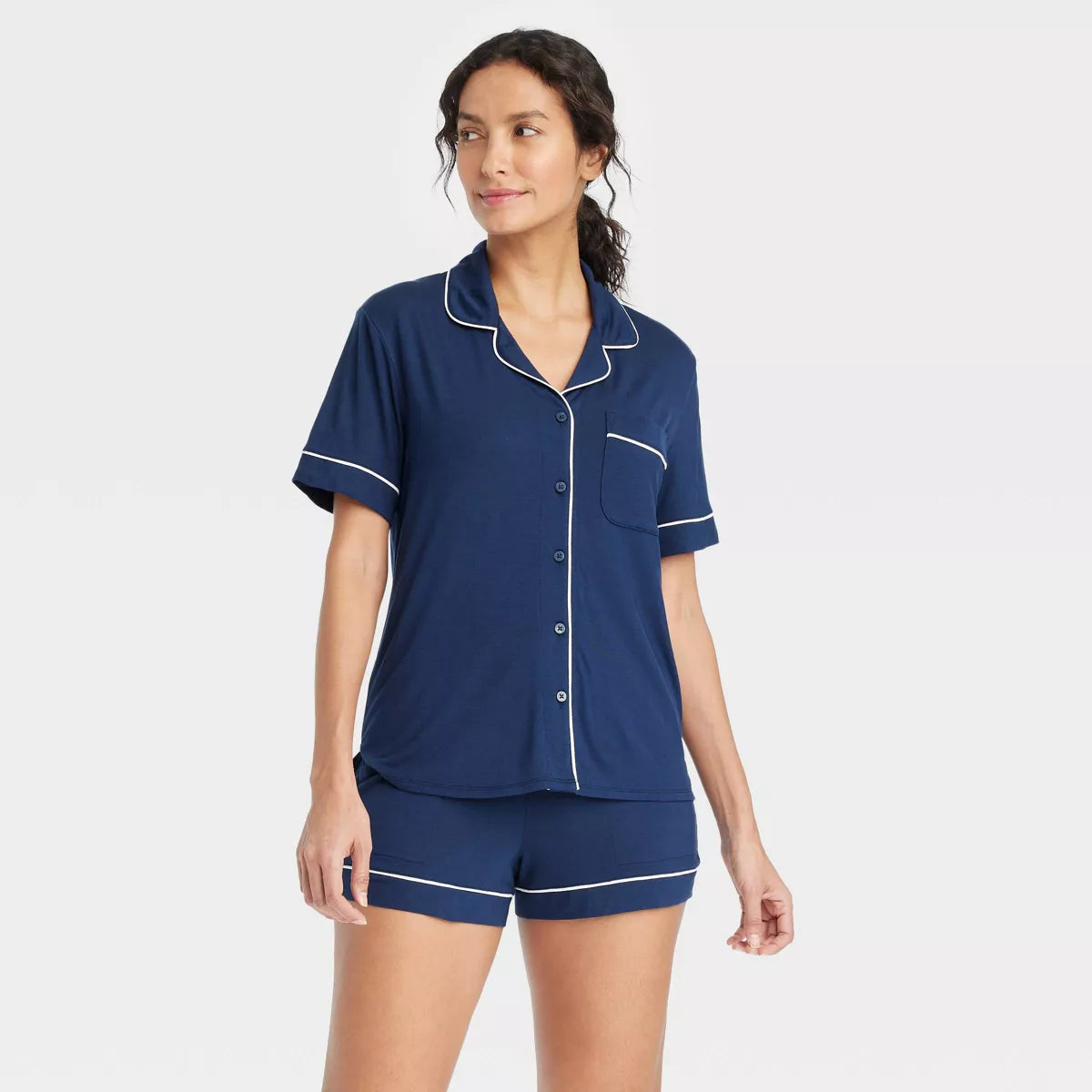 Conjunto de pijama de mujer con camiseta y pantalones cortos - Auden™